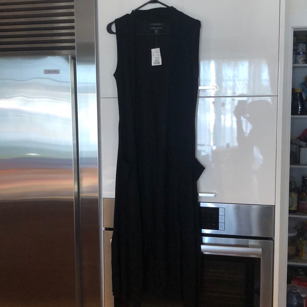 NEW Tahari merino wool vest